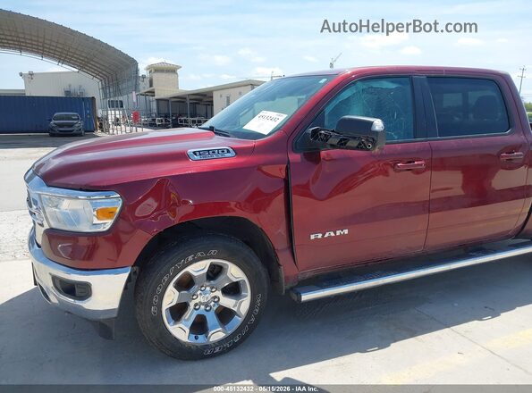 1C6SRFFTXMN829967 2021 RAM 1500 Maroon Widok z przodu