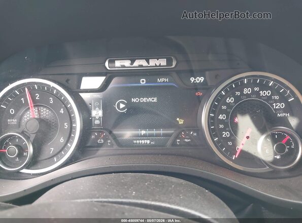 1C6SRFGP1TN165655 2026 RAM 1500 White Widok tylnych siedzeń