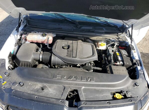 1C6SRFGP2SN609589 2025 RAM 1500 White Widok wnętrza z tyłu