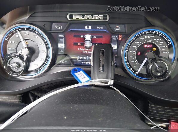 1C6SRFHT7KN560417 2019 RAM 1500 Gray Вид панелі приладів