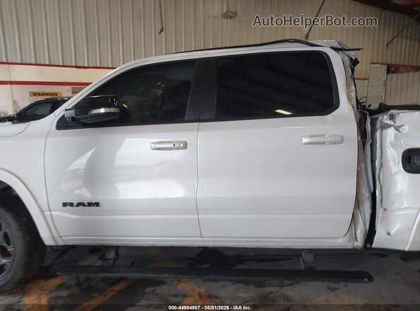 1C6SRFHT9NN118601 2022 RAM 1500 White Widok wnętrza 360 stopni