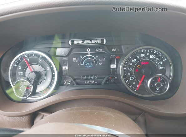 1C6SRFJM8LN204045 2020 RAM 1500 White Vista de los asientos traseros