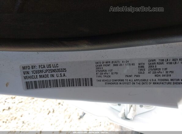 1C6SRFJP2SN535325 2025 RAM 1500 White Vista del compartimento del motor