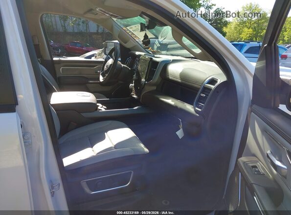 1C6SRFJP2SN535325 2025 RAM 1500 White Vista interior delantera