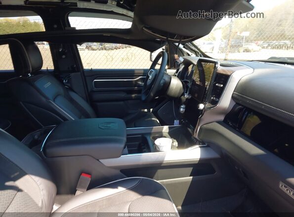 1C6SRFJT0TN254414 2026 RAM 1500 Black Front interior view