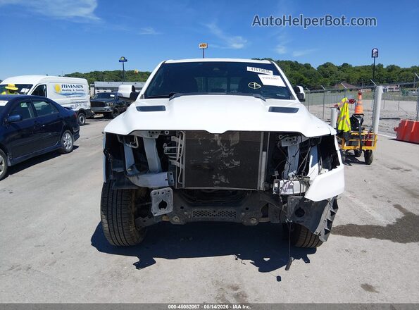 1C6SRFJT5MN781978 2021 RAM 1500 White Widok wnętrza z tyłu