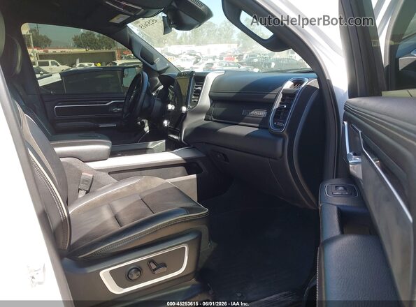 1C6SRFJTXPN668581 2023 RAM 1500 White Front interior view