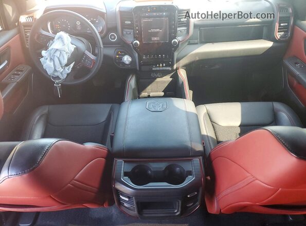 1C6SRFLP3SN532737 2025 RAM 1500 Черный Вид панели приборов