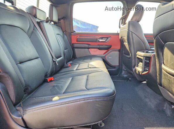 1C6SRFLP4TN206429 2026 RAM 1500 Black Widok tylnych siedzeń