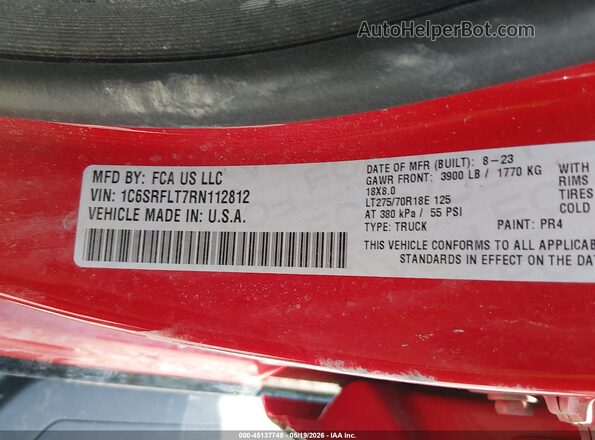1C6SRFLT7RN112812 2024 RAM 1500 Red Vista del compartimento del motor