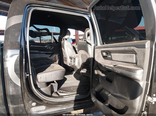 1C6SRFU93NN323888 2022 RAM 1500 Black Widok naklejki z numerem VIN