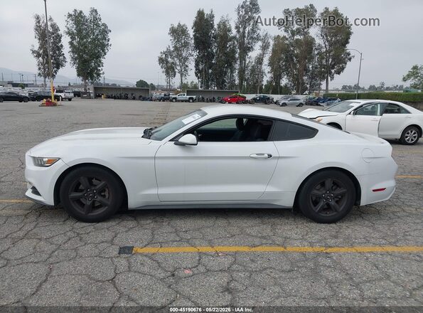 1FA6P8AM9G5221377 2016 FORD MUSTANG White 360 interior view
