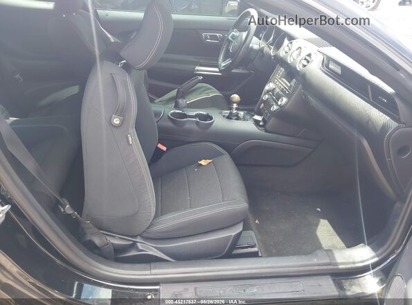 1FA6P8AM9G5301326 2016 FORD MUSTANG Черный Вид салона спереди