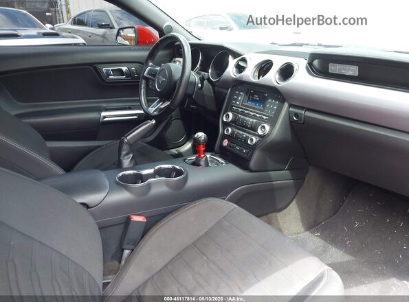 1FA6P8CF0H5312005 2017 FORD MUSTANG Красный Вид салона спереди
