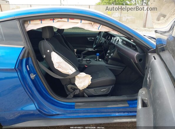 1FA6P8CF5H5212093 2017 FORD MUSTANG Blue წინა სალონის ხედი