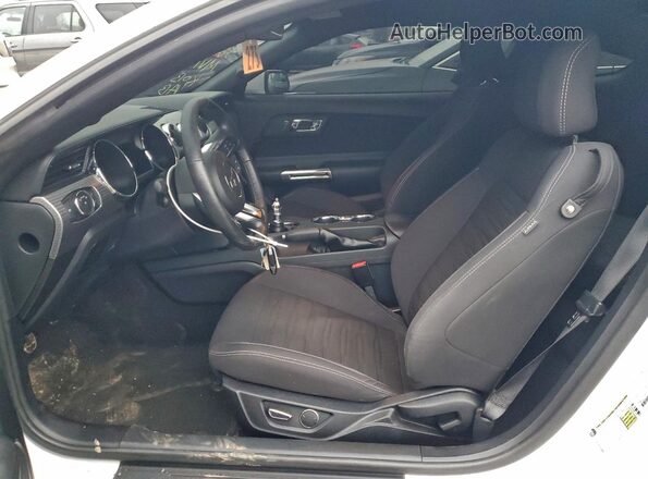 1FA6P8CF6H5319637 2017 FORD MUSTANG White Front interior view