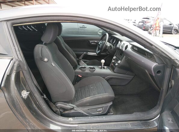 1FA6P8CF8H5344247 2017 FORD MUSTANG Gray Widok wnętrza z przodu