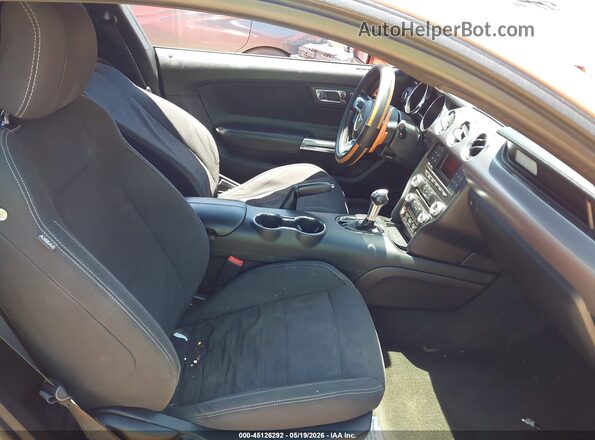 1FA6P8CFXG5322572 2016 FORD MUSTANG Orange Widok wnętrza z przodu
