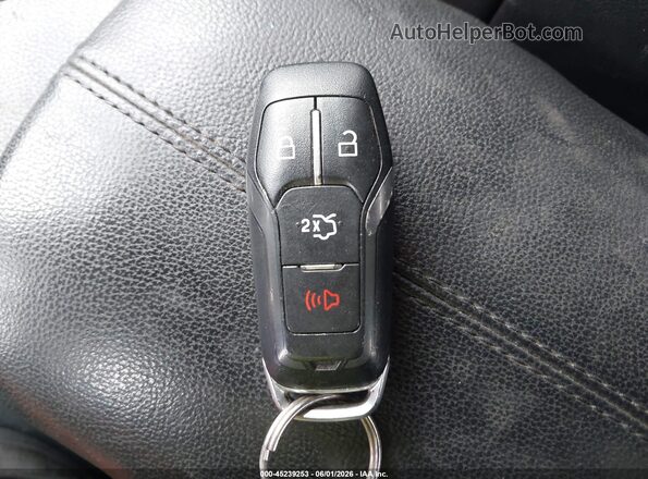1FA6P8TH0G5232106 2016 FORD MUSTANG Серый Вид панели приборов