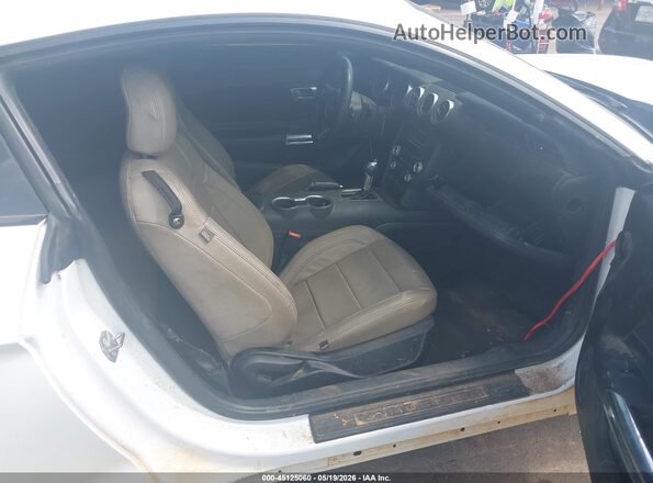1FA6P8TH1L5172234 2020 FORD MUSTANG White Widok wnętrza z przodu