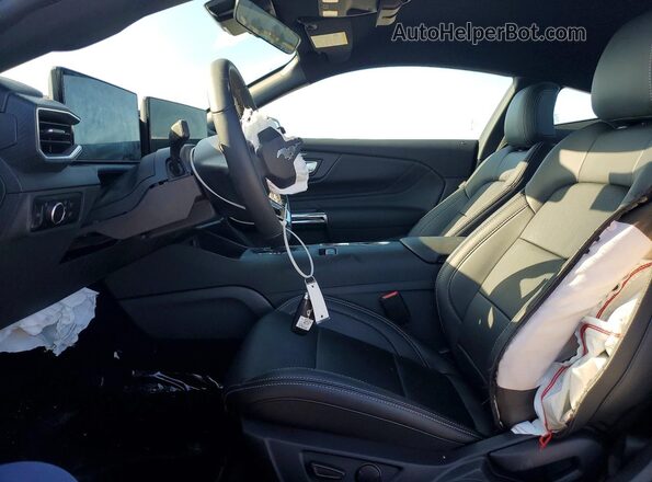 1FA6P8TH3T5101990 2026 FORD MUSTANG Black Vista interior delantera