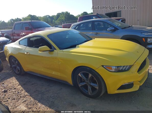 1FA6P8TH6G5219652 2016 FORD MUSTANG Yellow Rear interior view