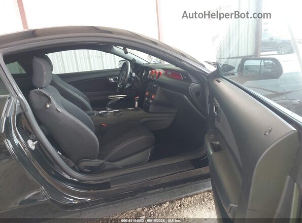 1FA6P8TH6K5202794 2019 FORD MUSTANG Черный Вид салона спереди