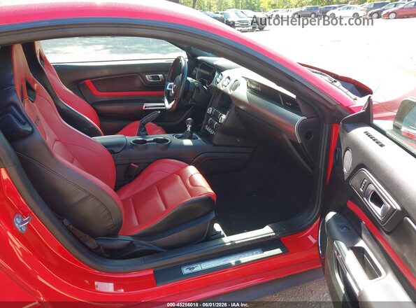1FA6P8TH7N5143677 2022 FORD MUSTANG Red წინა სალონის ხედი