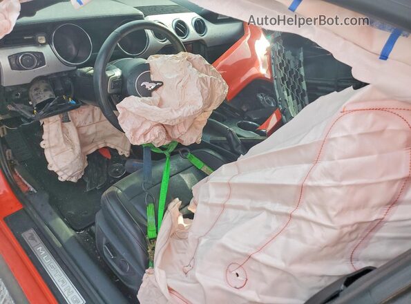 1FA6P8TH8G5224237 2016 FORD MUSTANG Red Dashboard view