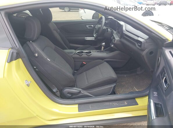 1FA6P8TH8S5130545 2025 FORD MUSTANG Зеленый Вид салона спереди