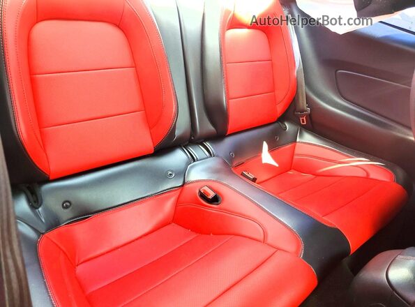1FA6P8THXL5162026 2020 FORD MUSTANG White Vista de los asientos traseros