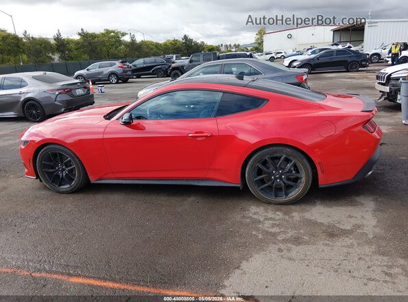 1FA6P8THXR5138088 2024 FORD MUSTANG Red Widok wnętrza 360 stopni