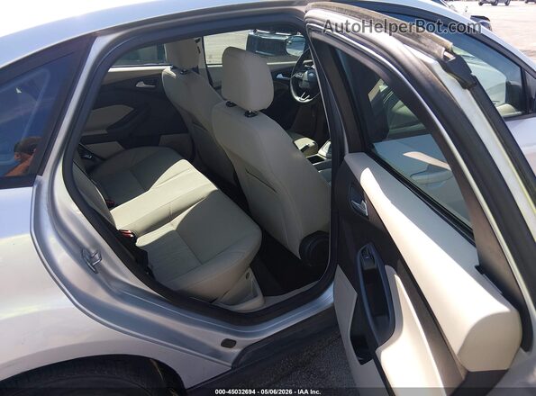 1FADP3F20GL210734 2016 FORD FOCUS Gray VIN կոդի պիտակի տեսք
