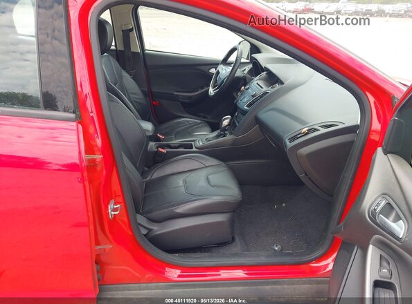 1FADP3F20GL332820 2016 FORD FOCUS Red Widok wnętrza z przodu