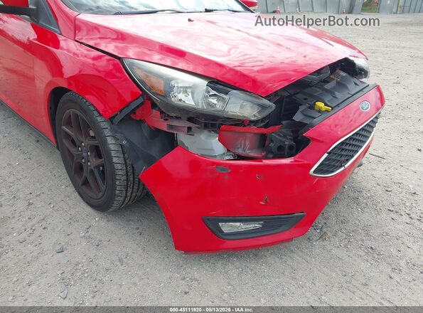 1FADP3F20GL332820 2016 FORD FOCUS Red Widok wnętrza z tyłu