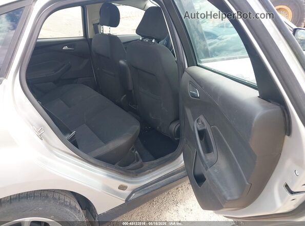 1FADP3F21GL269257 2016 FORD FOCUS Silver VIN sticker view