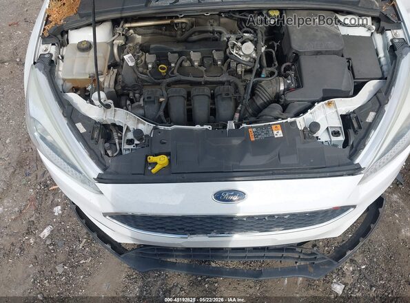 1FADP3F21GL396946 2016 FORD FOCUS White Հետևի տեսք