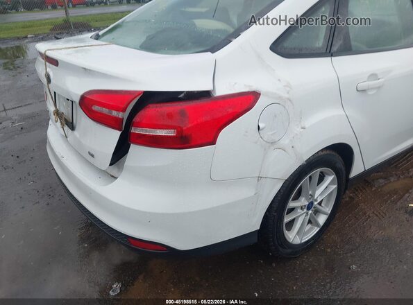 1FADP3F21JL227453 2018 FORD FOCUS White Widok wnętrza z tyłu
