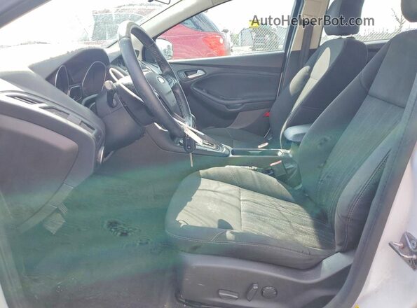 1FADP3F22GL267145 2016 FORD FOCUS White Front interior view