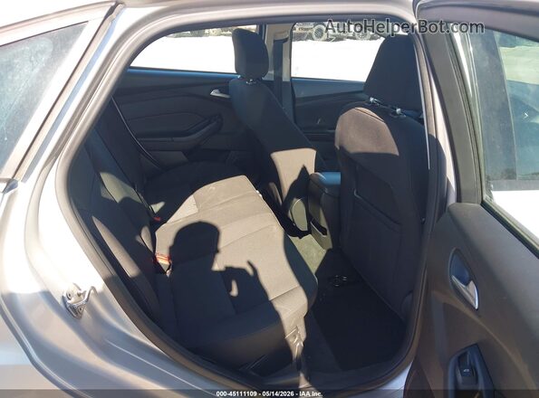 1FADP3F23GL216026 2016 FORD FOCUS Silver VIN sticker view