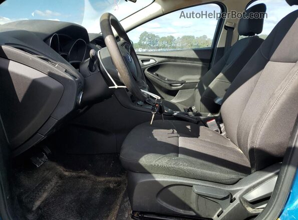 1FADP3F23HL201558 2017 FORD FOCUS Blue Вид салону спереду