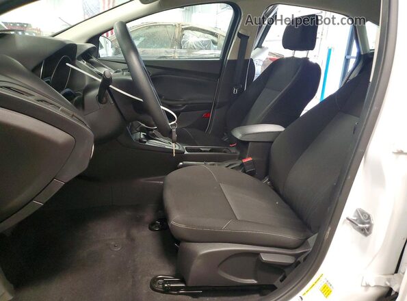 1FADP3F23JL327814 2018 FORD FOCUS White 