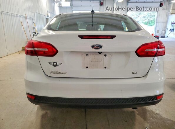 1FADP3F23JL327814 2018 FORD FOCUS White 