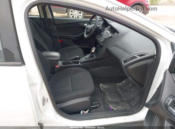 1FADP3F24GL346249 2016 FORD FOCUS White Front interior view
