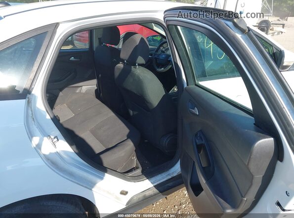 1FADP3F24HL328173 2017 FORD FOCUS White VIN კოდის სტიკერის ხედი