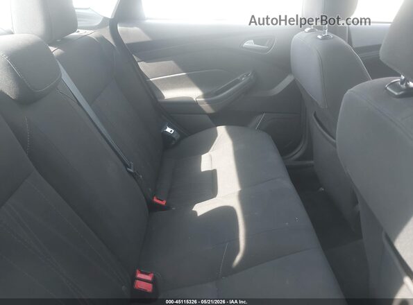 1FADP3F24HL335544 2017 FORD FOCUS Silver VIN կոդի պիտակի տեսք