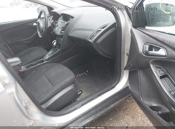 1FADP3F25GL274994 2016 FORD FOCUS Silver Вид салону спереду