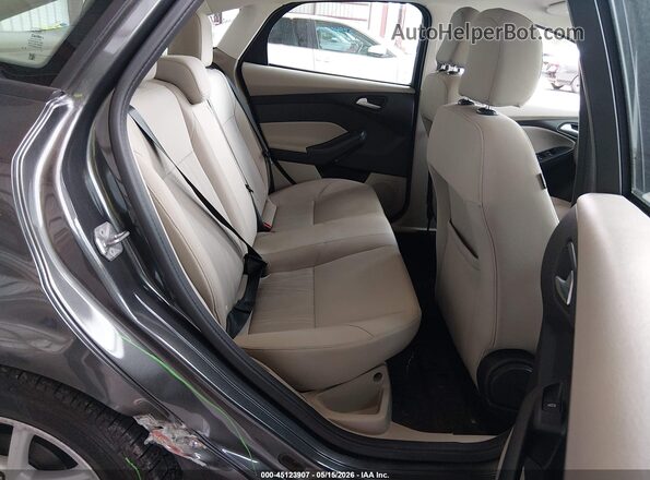 1FADP3F25HL269702 2017 FORD FOCUS Серый Вид наклейки с VIN-кодом