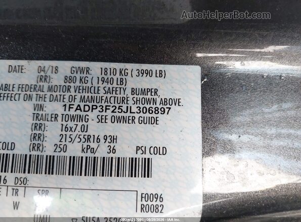 1FADP3F25JL306897 2018 FORD FOCUS Gray Vista del compartimento del motor
