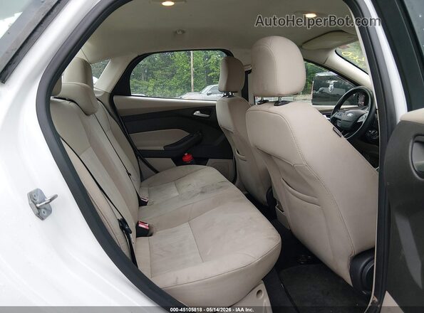 1FADP3F26GL247559 2016 FORD FOCUS White 